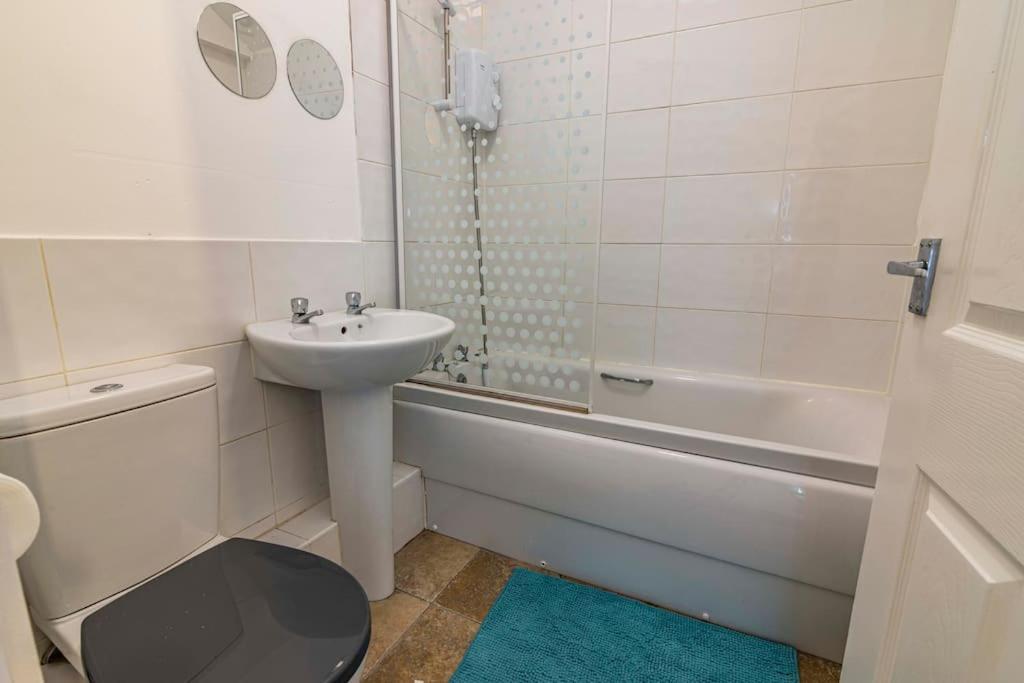 Modern Flat In Eastwood Town Centreアパートメント エクステリア 写真
